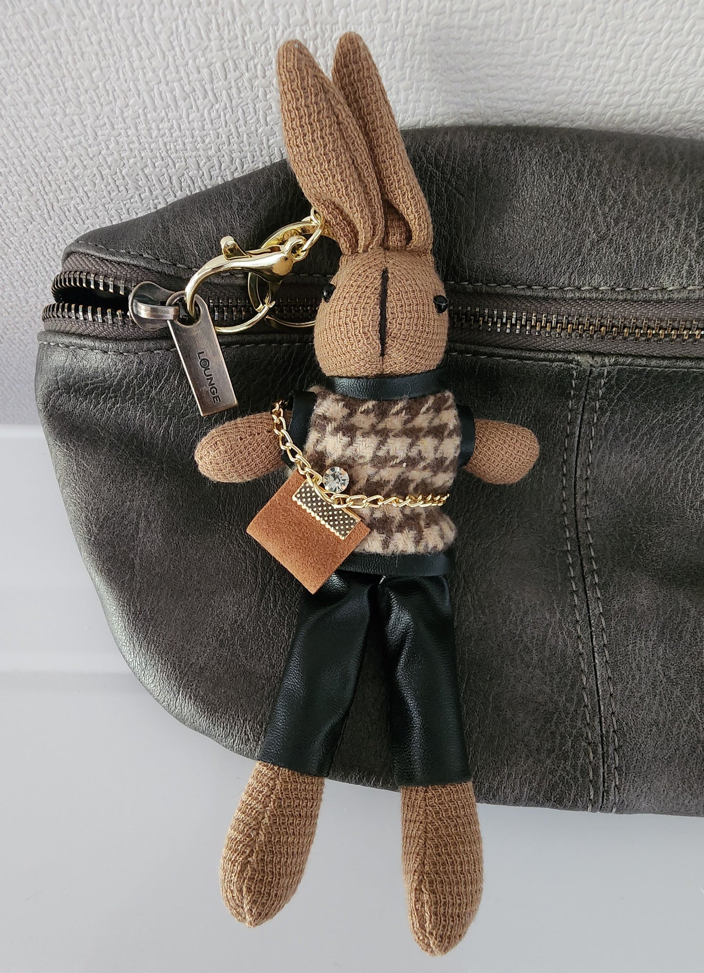 Charm/llavero conej@ con cartera